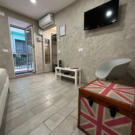 Carlotta'S Home 18 Наполи Екстериор снимка