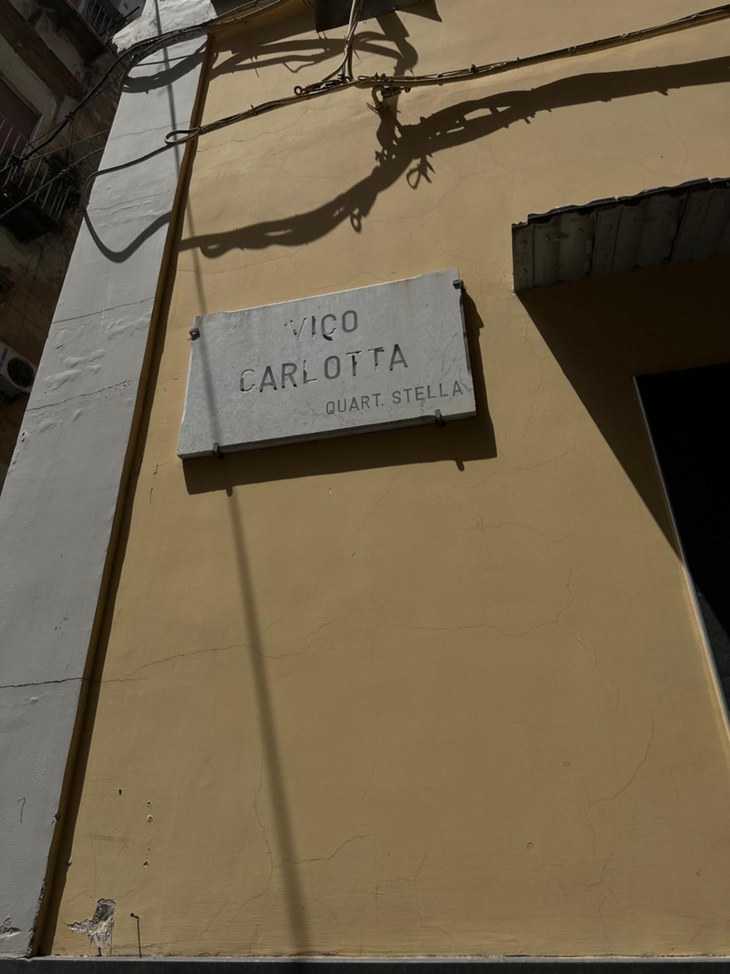 Carlotta'S Home 18 Наполи Екстериор снимка